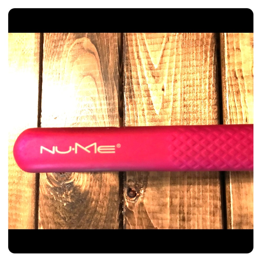 NuMe Straightener